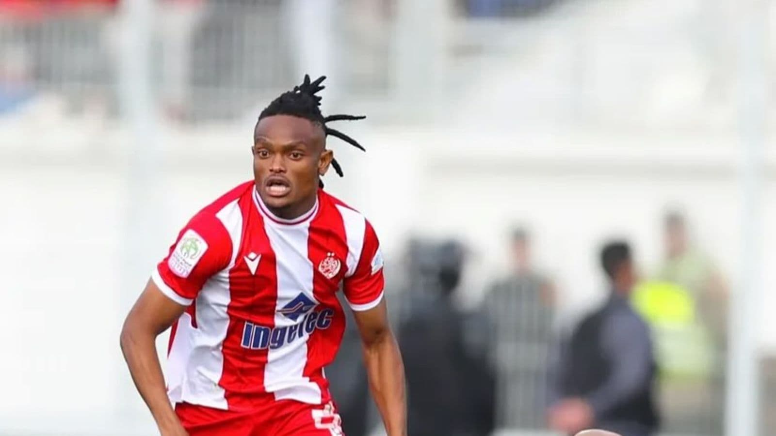 SELEMANI MWALIMU AWASILI TANZANIA KUJIUNGA RASMI NA SIMBA