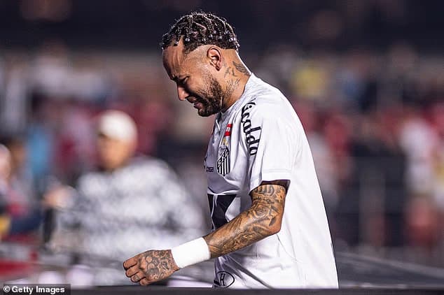 NEYMAR AMWAGA MACHOZI AKIKUTANA NA KIPIGO KIKUBWA ZAIDI KWAKE