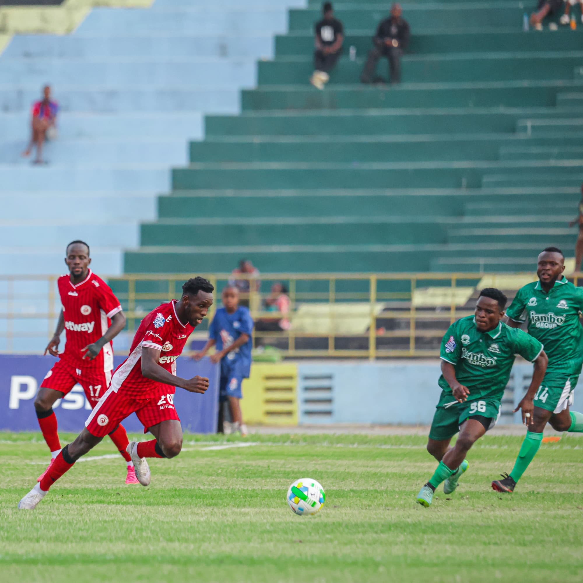 Simba Yaibuka na Ushindi wa 2-1 Dhidi ya Pamba Jiji, Yakwea Kileleni
