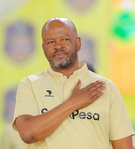 Yanga Yaagana Rasmi na Kocha Manqoba Mngithi