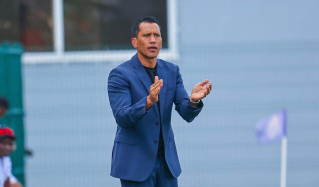Fadlu-Davids-clap-scaled-1-1536x900 Fadlu